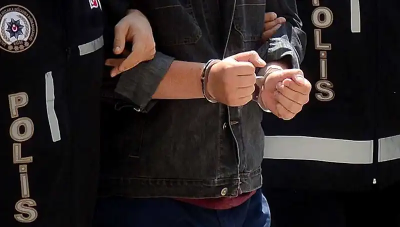 Kayseri'de Yasa Dışı Silah Operasyonu: İki Zanlı Yakalandı, Peki Sonrası Ne Olacak?