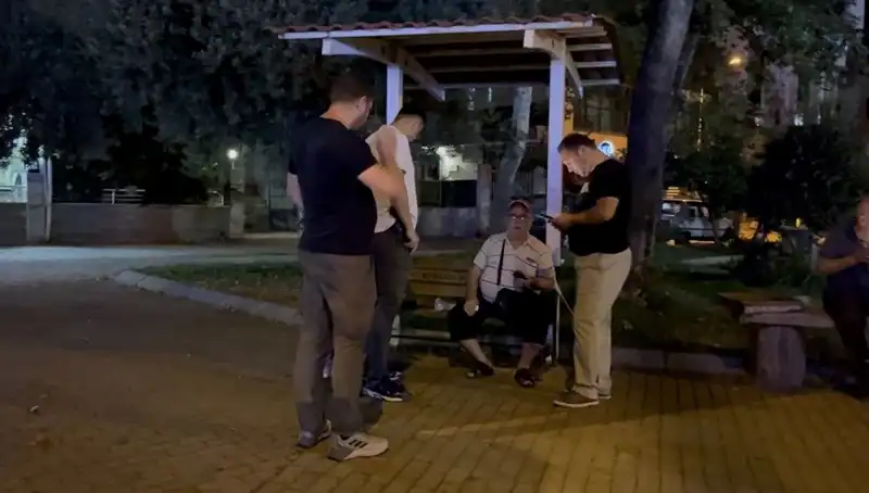 Kısmı Görme Kaybı Olan Adamın Telefonunu Çalmışlar: Olayın Ayrıntıları