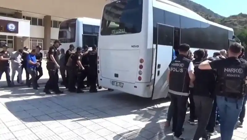 Amasya'da Uyuşturucu Savaşında Şok Operasyon: 13 Kişi Tutuklandı