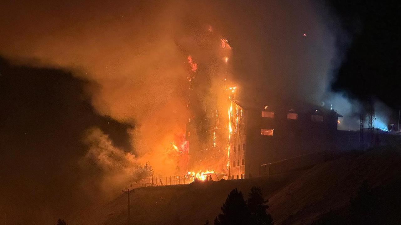 Kartalkaya Kayak Merkezi'nde Otela Yangını: 6 Ölü, 31 Yaralı