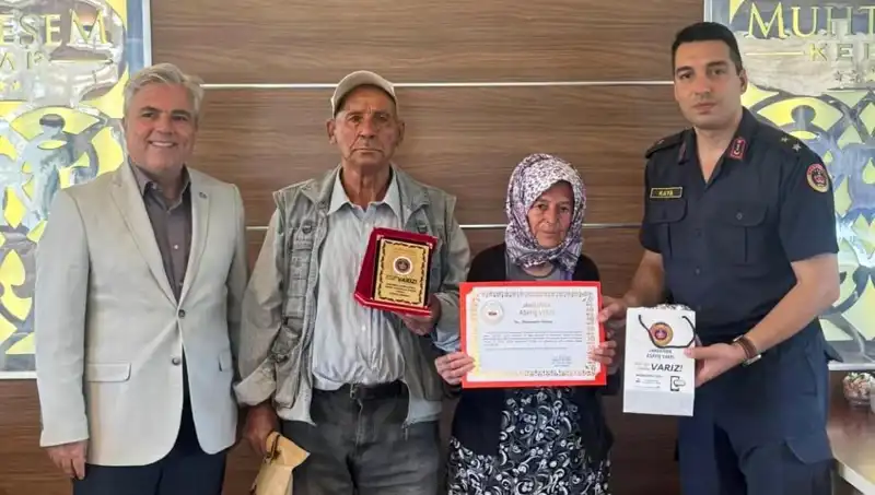 Zor Günler Geçiren Aile, Tek Eviyle Jandarmaya Anlamlı Bir Bağış Yaptı