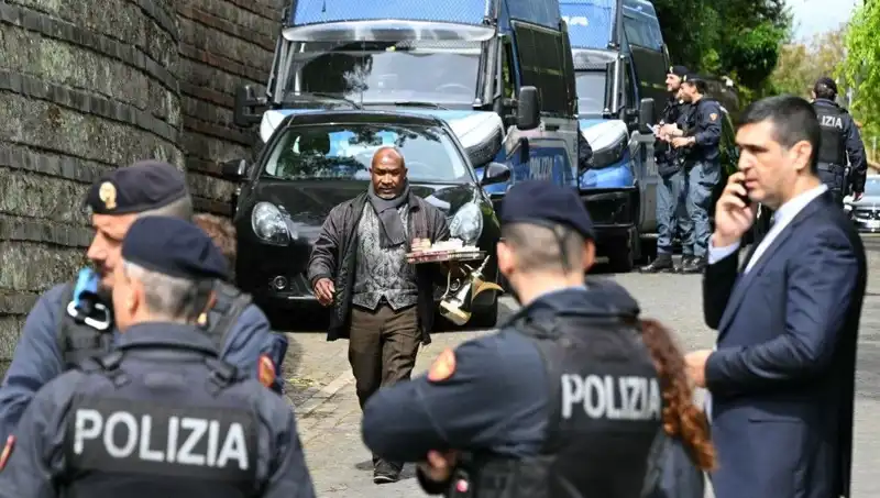 Roma'da Tarihi Nükleer Konferans: İran ve ABD Görüşmelere Başladı