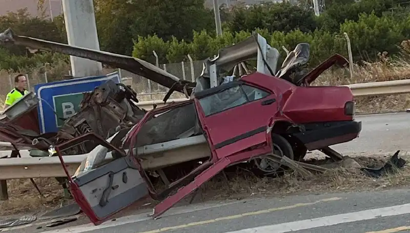 Hurdaya Dönen Araçta Korkunç Kaza: Genç Hayatını Kaybetti