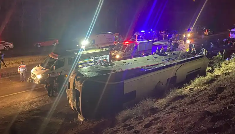 İşçi Servisi Kazasında 23 Yaralı: Olayın Detayları ve İlk Yardım Taktikleri