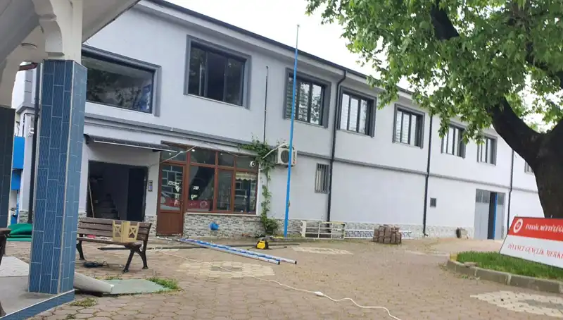 Tabela Takarken Üç Metre Yükseklikten Düşen İşçinin Dramı