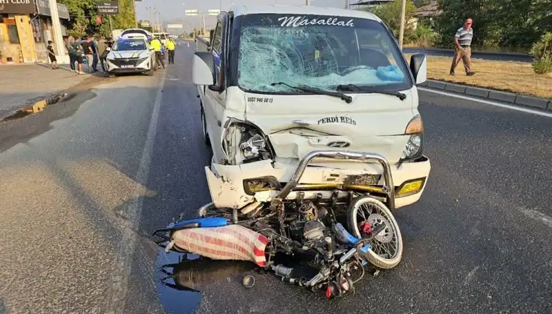 Aydın'da Kamyonetle Çarpışan Motosikletin Sürücüsü Hayatını Kaybetti