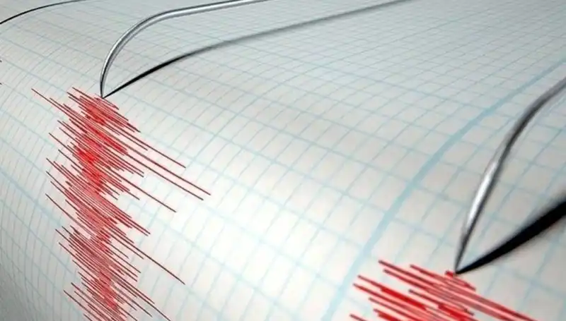Akdeniz’de Şiddetli Deprem: 3.8 Büyüklüğünde Hem Korkuttu Hem Sarsıldı!