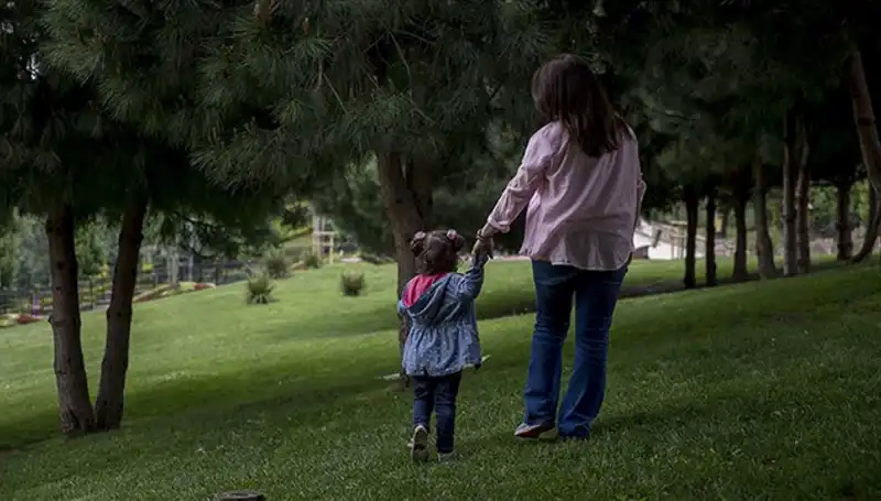 Yargıtay’dan Önemli Koruyucu Aile Kararı: Çocukların Görüş Hakkı Güvencede