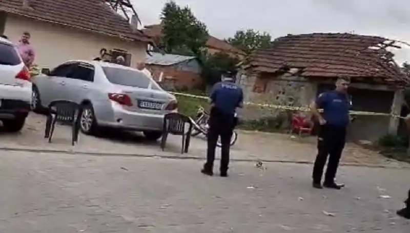 Bir Cinayet Paniği: Tuvaletteki Dram ve Kaçış