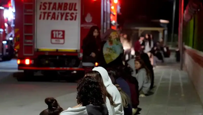 2500 Kişilik Kız Öğrenci Yurdunda Korkutan Yangın Alev Alev Yükseldi!