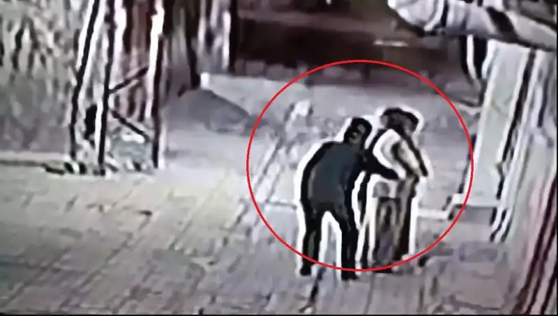 Kapkaççılara Şok! Polis, Pazarcı ve Simitçi Kılığına Girdi