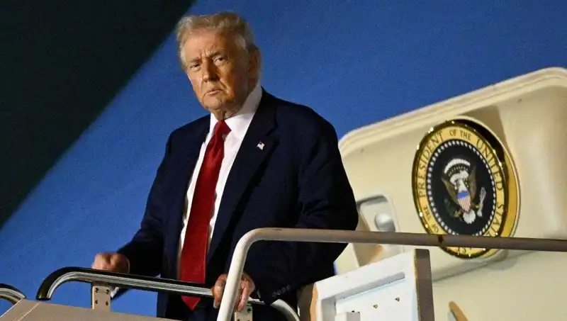Trump'ın Lahey'deki NATO Zirvesi: Beklentiler ve Olası Gelişmeler