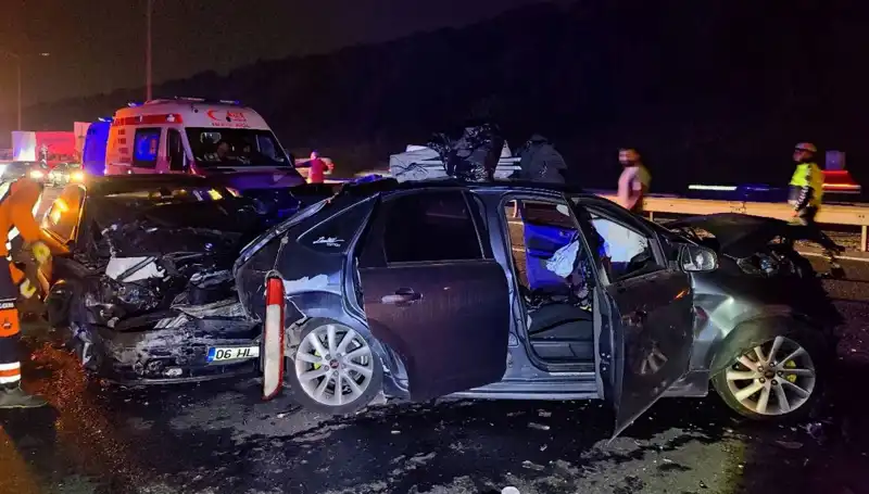İstanbul TEM Otoyolu'nda Zincirleme Kaza: 7 Yaralı
