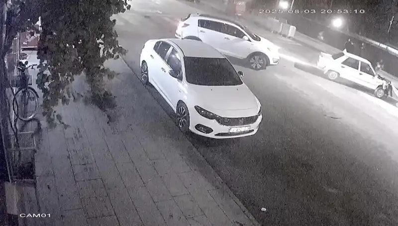 Yaya Önceliği İçin Duran Sürücüye Arkadan Çarpan Araç: Güvenlik Sorunları Yeniden Gündemde