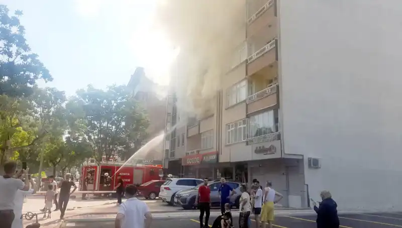 Yangın Felaketi: Hayatları Tehlikeye Girdi, Hastaneye Kaldırıldılar