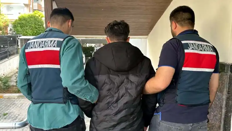 Türkiye'nin Dört Şehrinde Dolandırıcılık Operasyonu: 35 Kişi Tutuklandı