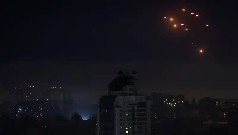 Rusya'nın Hava Saldırıları ve Sumi'deki Tahliye Emri: Kiev'in Yanılsama mı Gerçek mi?