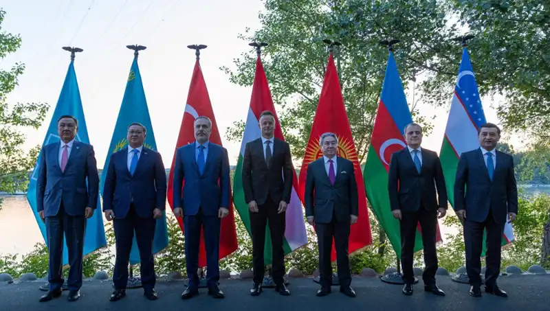 Bakan Fidan, Budapeşte'de Mevkidaşlarıyla Stratejik Toplantılar Gerçekleştirdi