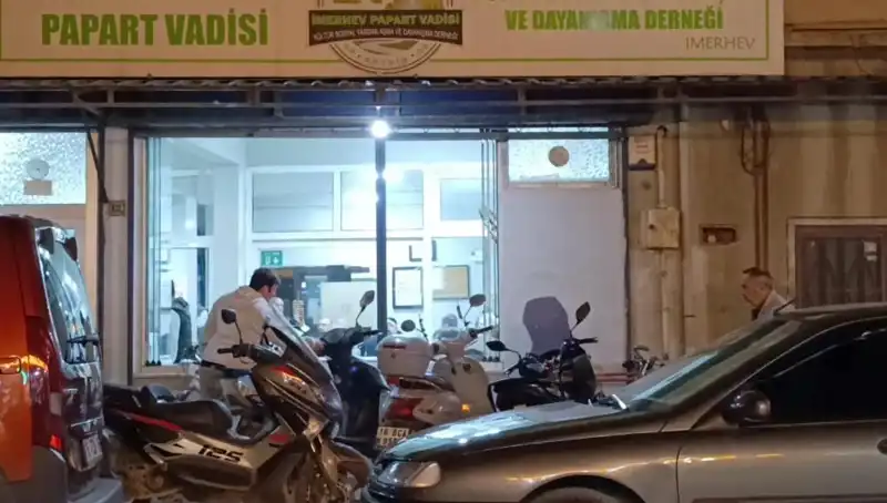 Bıçaklı Kavga Neden Oldu? Yerel Olayda Bir Kişi Ağır Yaralandı