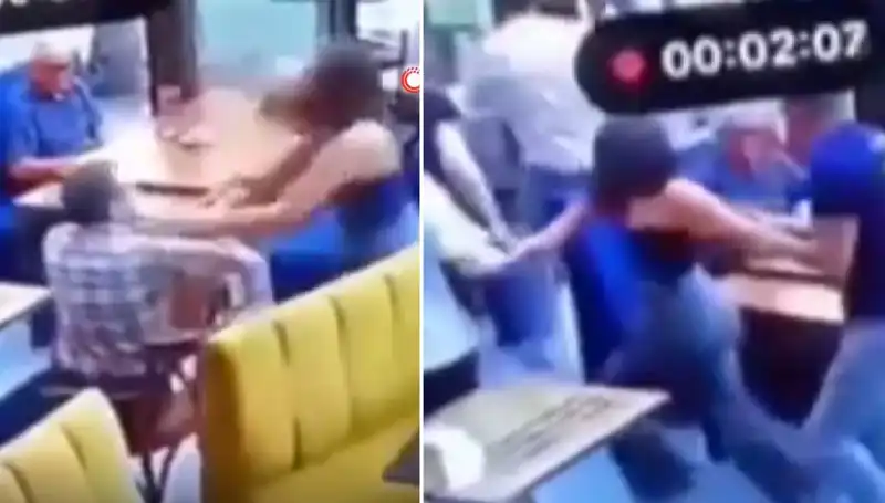 Garsonla Tartışan Müşteri, Saldırganlığıyla Gözleri Üzerine Çekti