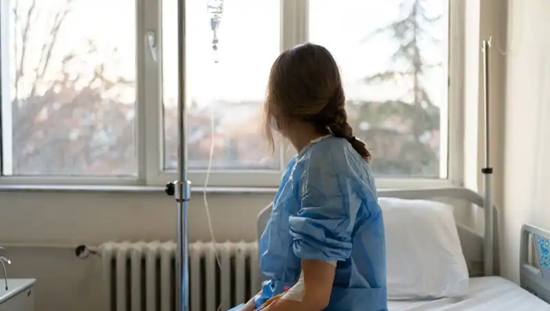 27 Yaşındaki Kadının Meme Kanseri Hikayesi: Doktorlar Başta Ciddiye Almadı