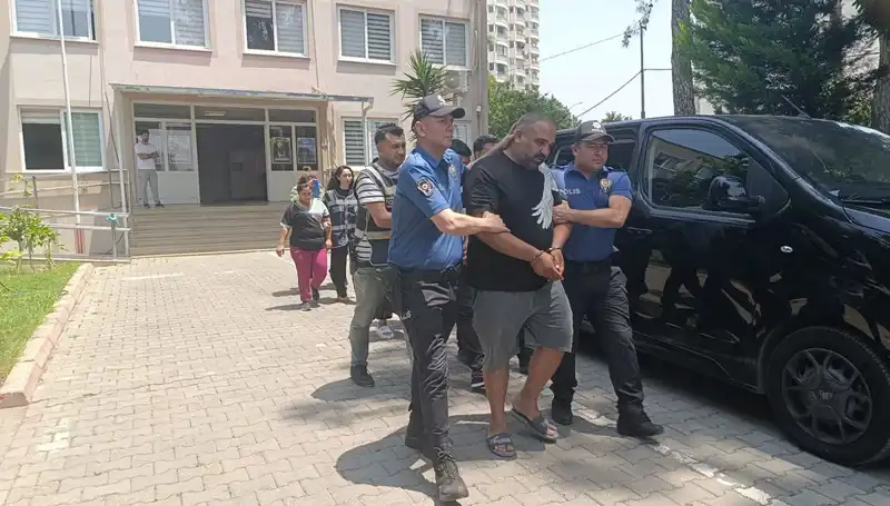 Adana'da Dolandırıcılık Şebekesine Büyük Darbe: 4 Tutuklama Gerçekleşti!