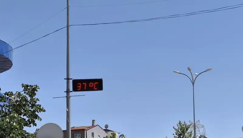 Sıcak Hava Dalgası: İlçede Termometreler 38 Dereceyi Geçti!