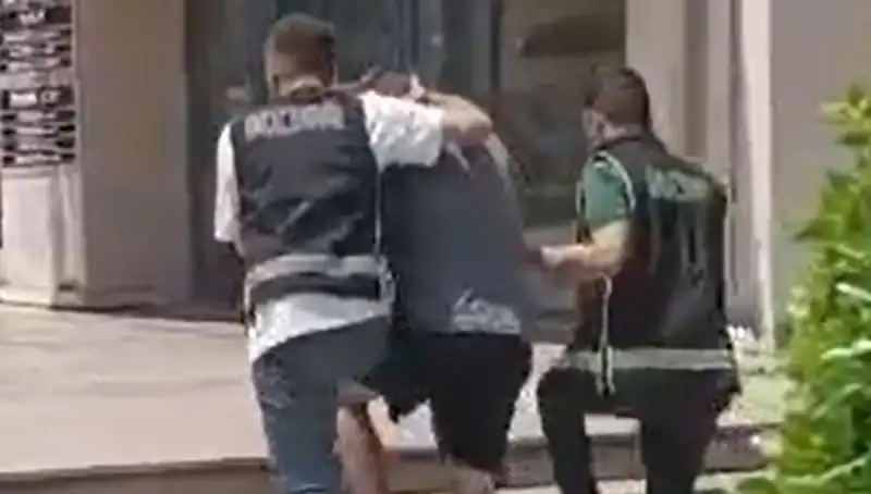 Sahte Döviz Macerası: Turist Sınır Dışı Edildi!